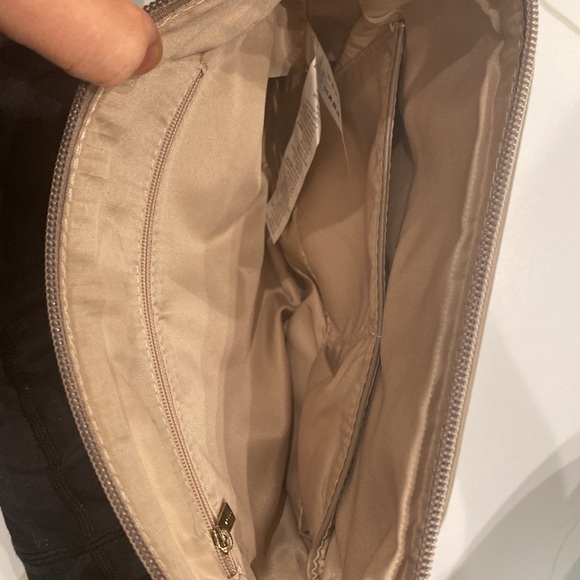 Sisley laser cut beige and mint pouch. - Picture 3 of 8